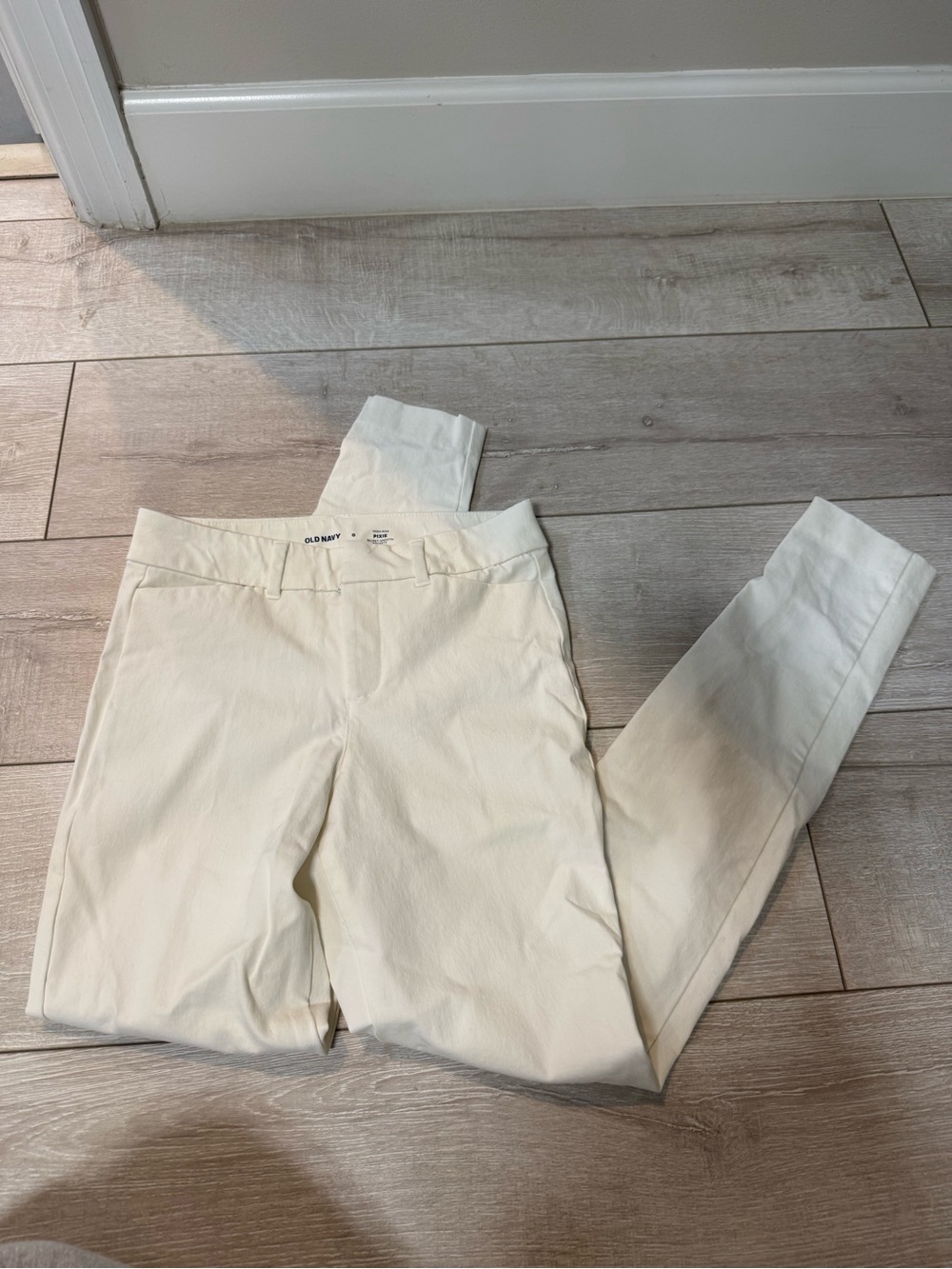 Old Navy High-Rise Pixie Pants